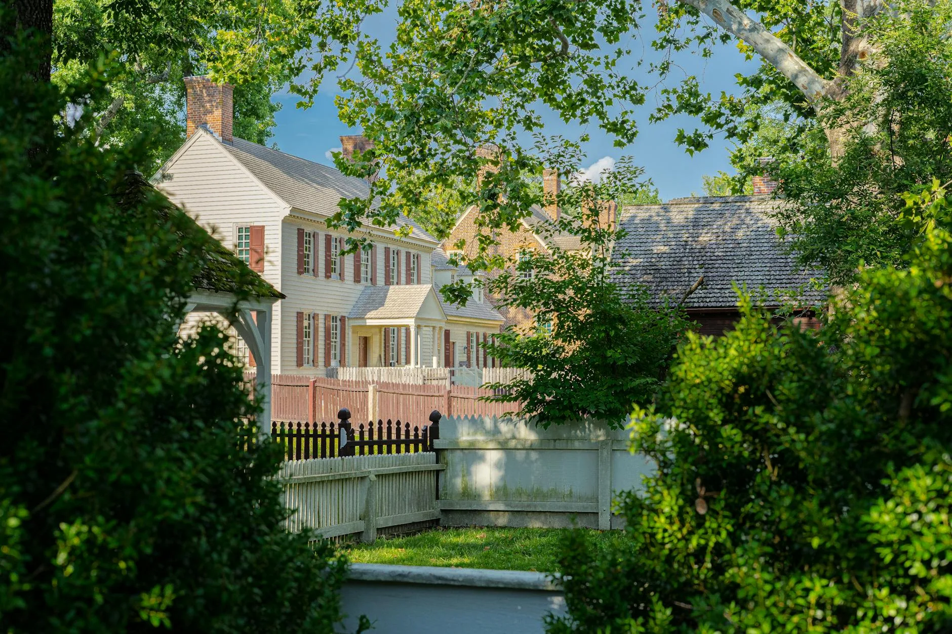 A Williamsburg Holiday travel photography — Off The Beaten Path Travelogues